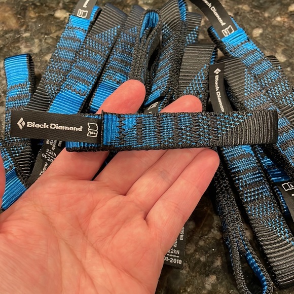 20 BLACK DIAMOND Dynex Vari-Fade Blue & Black Dogbone Rock Climbing Equipment - Picture 6 of 10